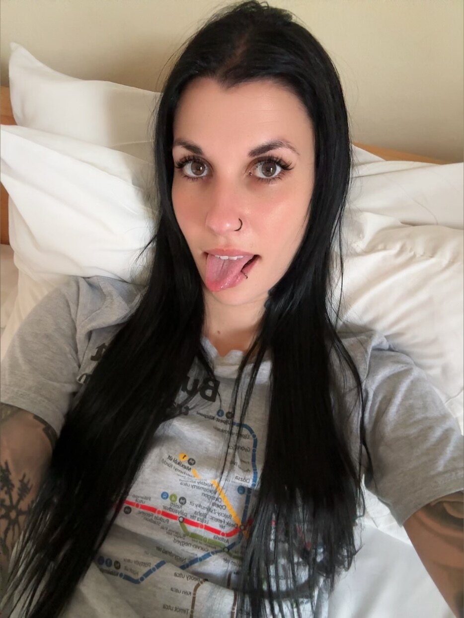 SkinnyBitch 🎮 profile image
