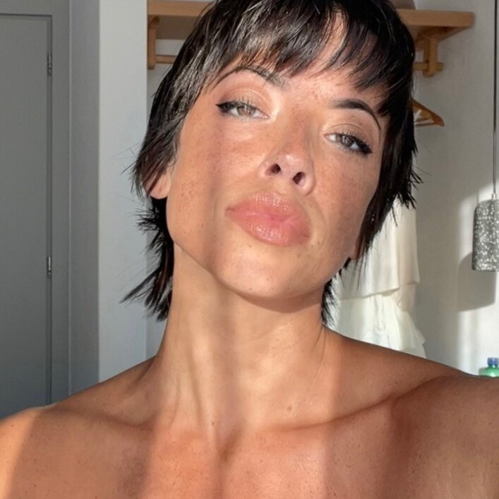 Clara profile image