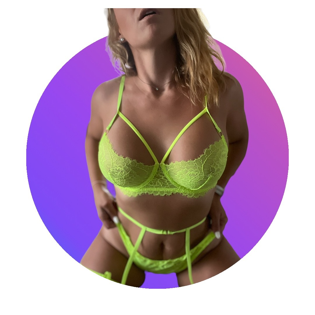 Sexyfuncpl1990 profile image