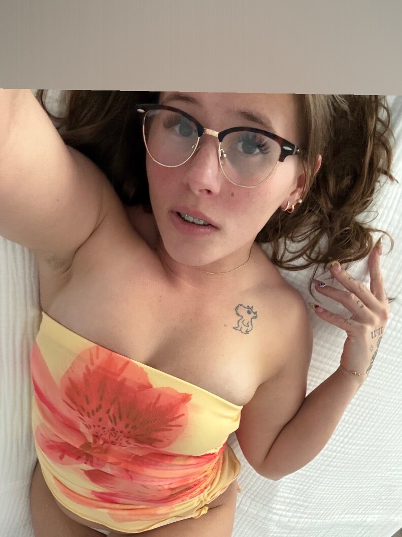 Reni Moon profile image