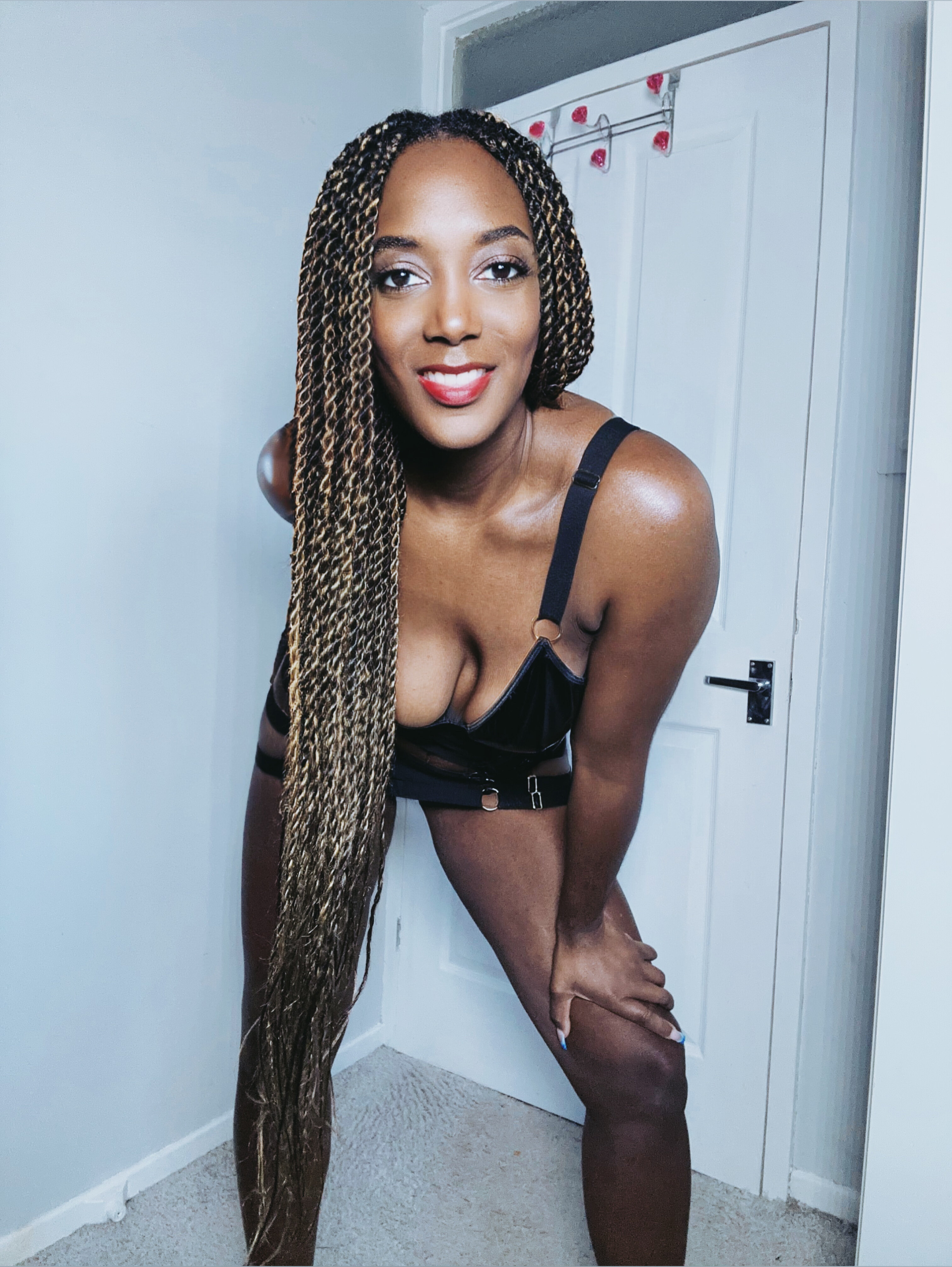 Mistress Lorraine Femdom Amazonian profile image