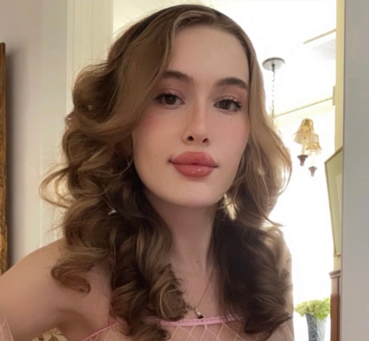 Rosealine profile image