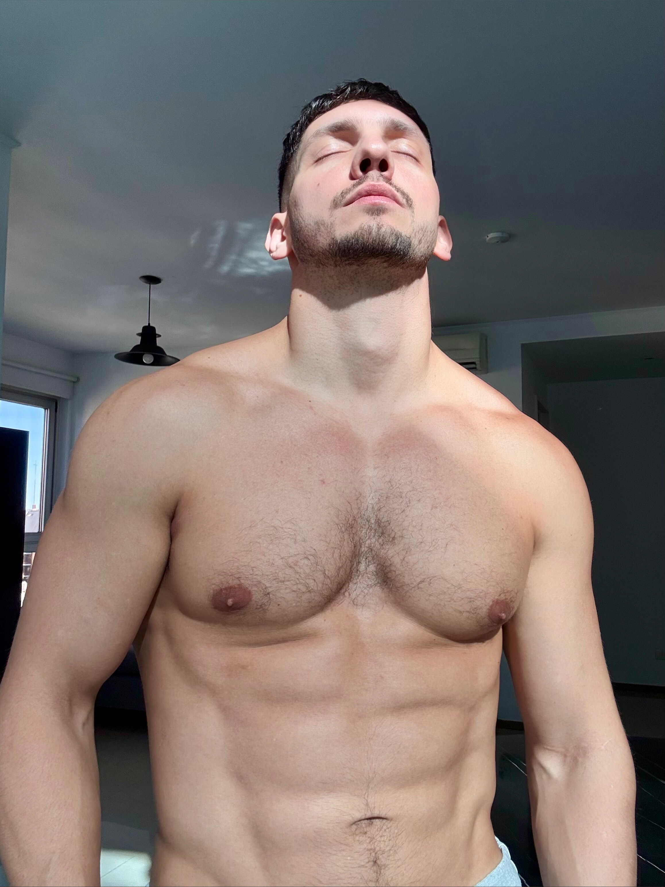 𝐄𝐌𝐈𝐋𝐈𝐀𝐍𝐎 𝐓𝐄𝐑𝐑𝐀 profile image