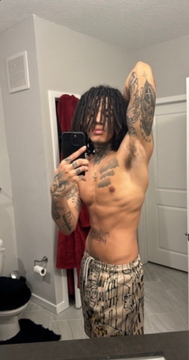 deucé(top 2%)😏 profile image