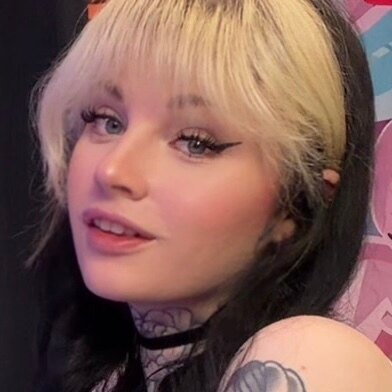 Emily Pie profile image
