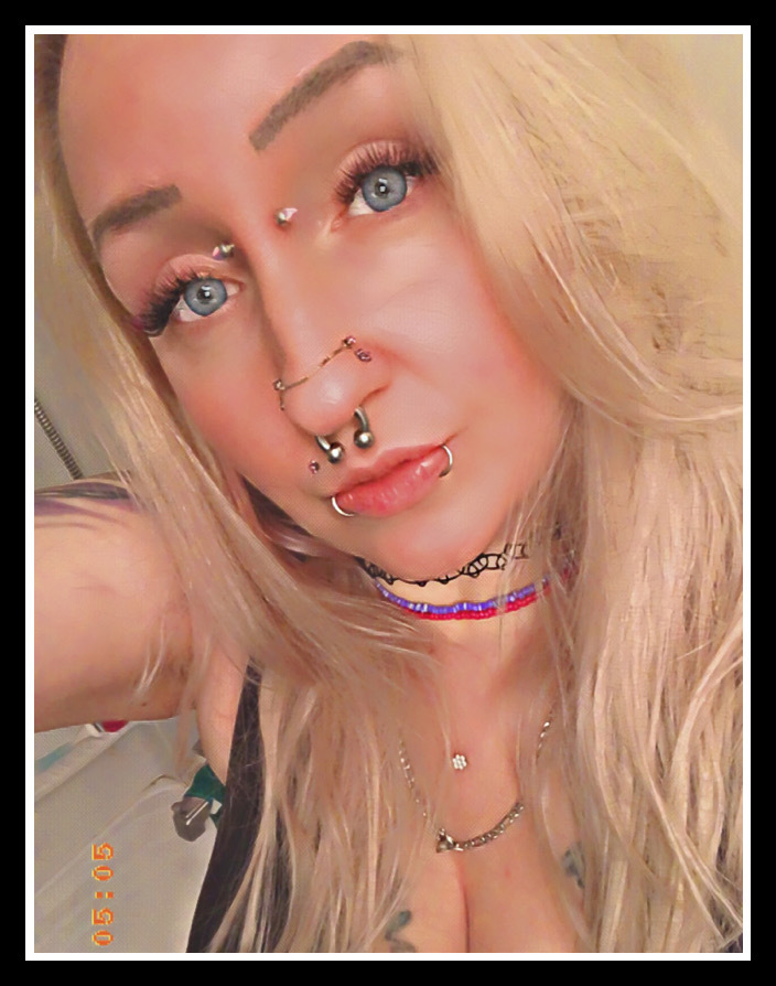 Mallory raine profile image