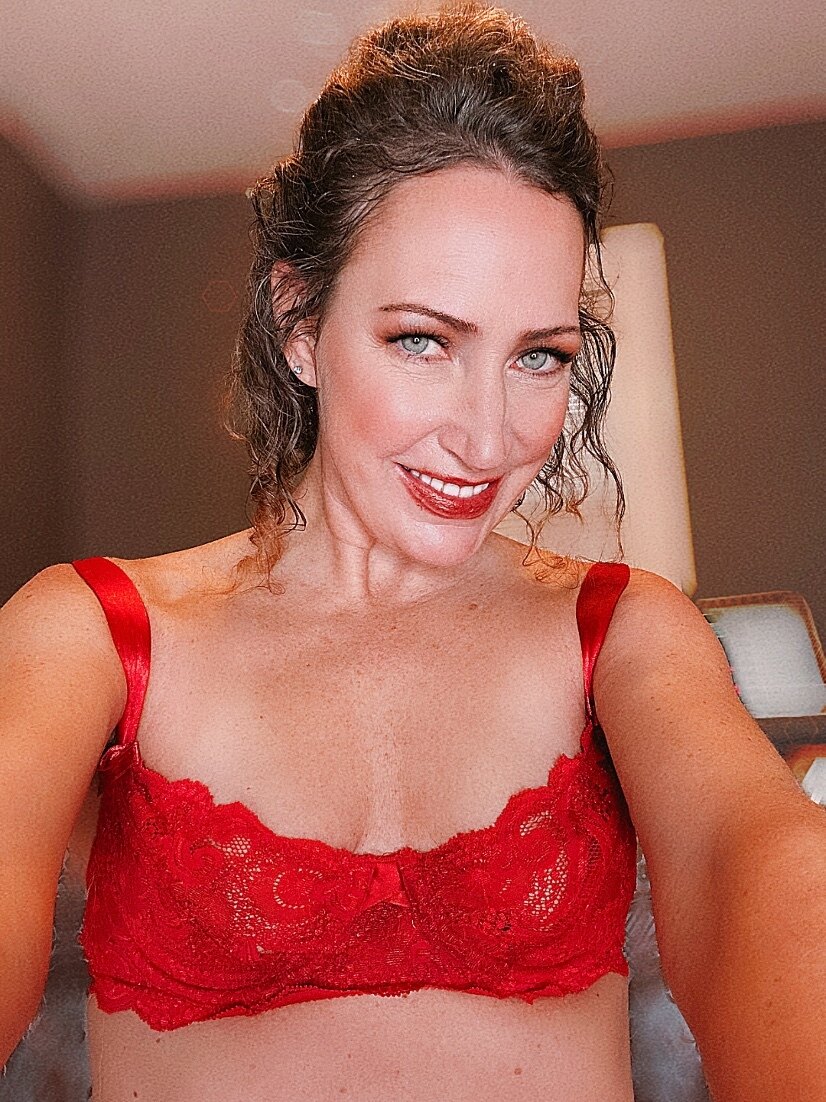 mľıf Davison VIP profile image