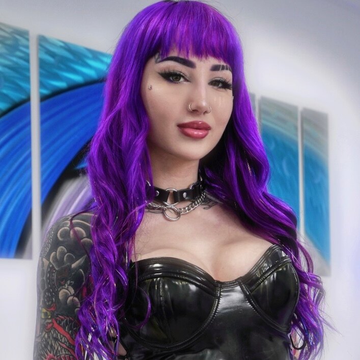 VALERiCA STEELE profile image