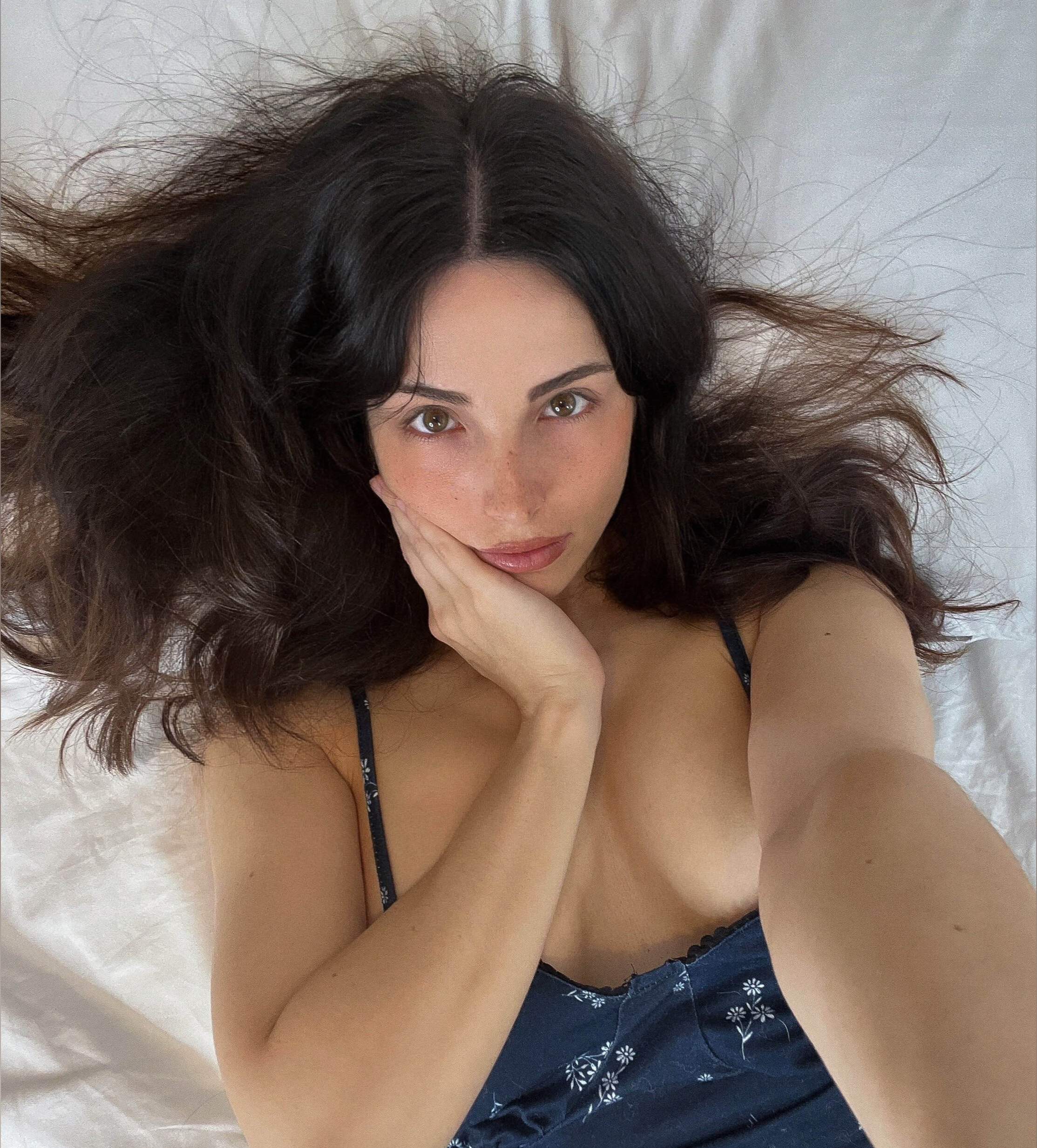 Liz 🕊️ profile image