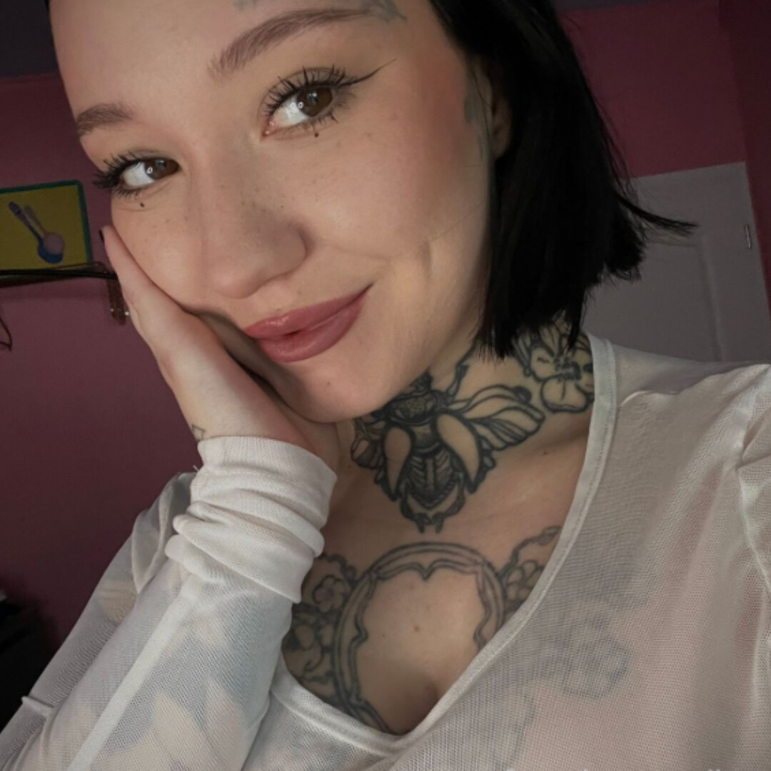 Huge TIIITS 👅👅 profile image