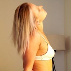 Tess Louise profile image