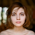 Liara Roux : Free profile image