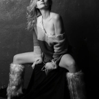 HelenWildKat profile image