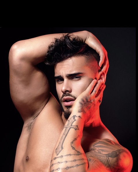 Alexis Descalzo castro cover image
