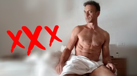 Papi_xxx cover image