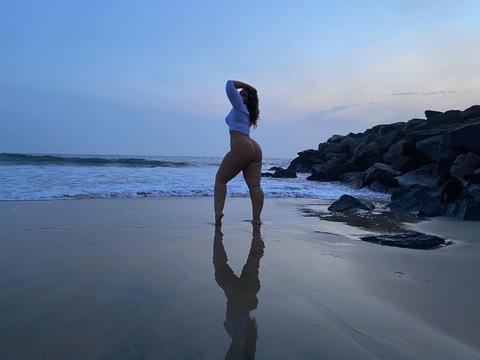 Summers FREE playhouse 💦 cover image