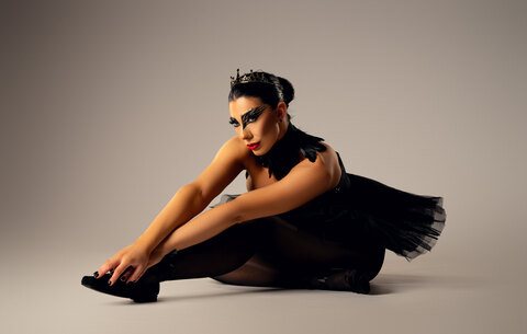 Vivienne Ruth cover image