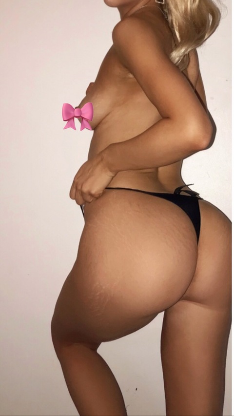 Ellie mae 😈💦💋🇬🇧 cover image