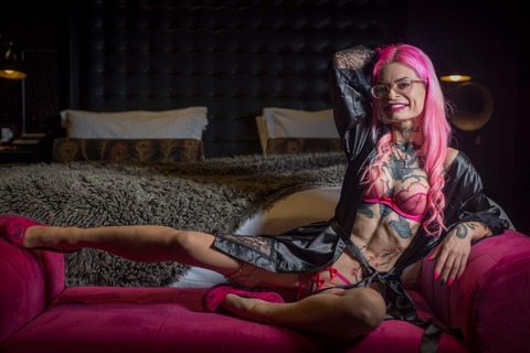 Caitlinminx cover image