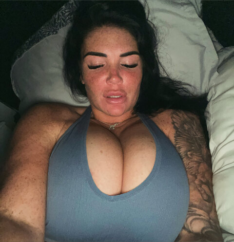*EMMA LEIGH*BIG TITS*BIG ASS*FRECKLES* cover image