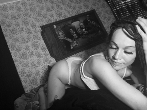 JJMARIELIVEE cover image