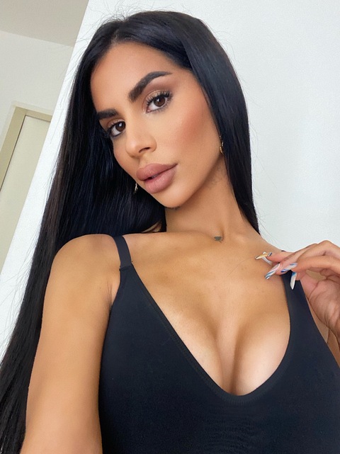 Mia Madisson🤍 cover image