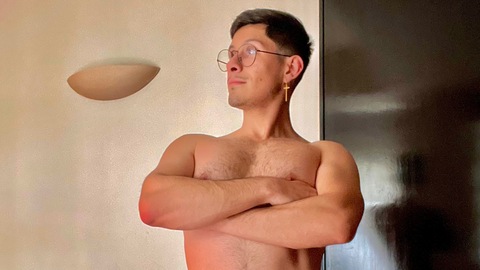 Franky Boy, el chico de los lentes 👓 cover image