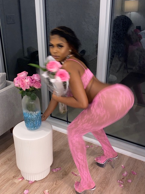 @Safire summers 🥥 cover image