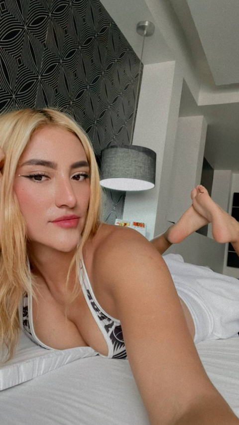 Fernanda Lara Oficial cover image