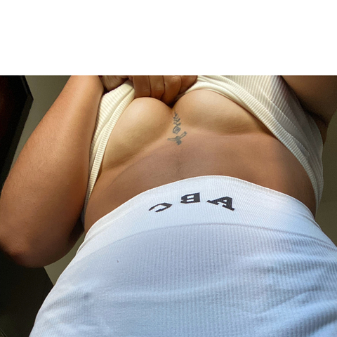 Vicky Green 🔥 cover image