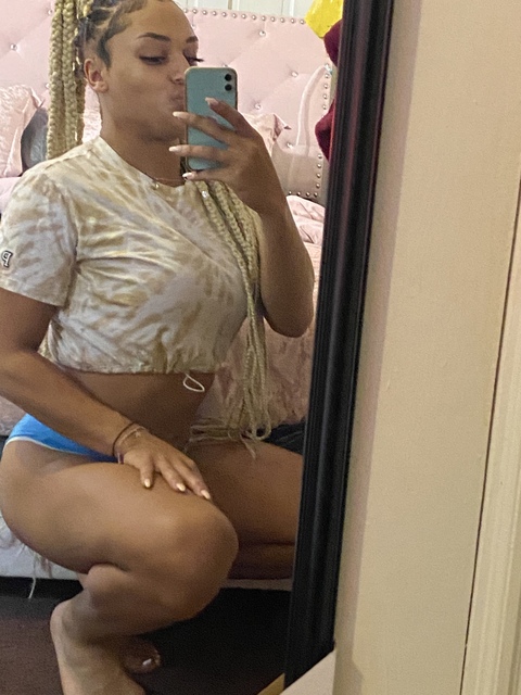Big mama😋😋😋 cover image