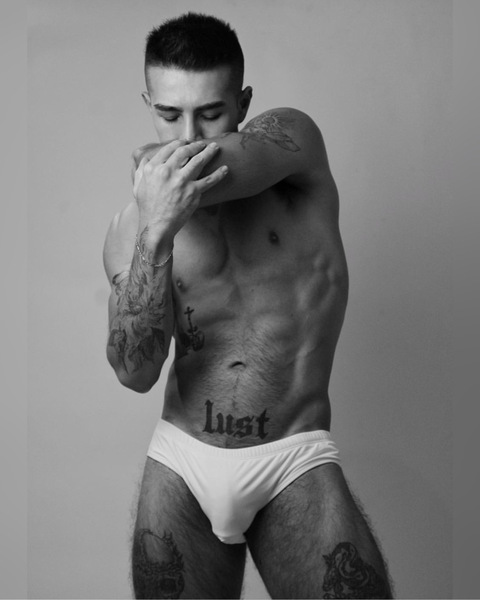 Iván FREE cover image