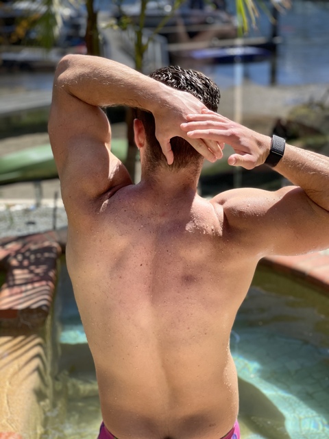 ShadesOfSean😈 cover image