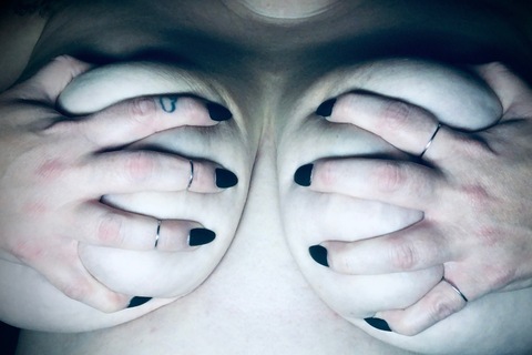 creepy girly🖤 cover image