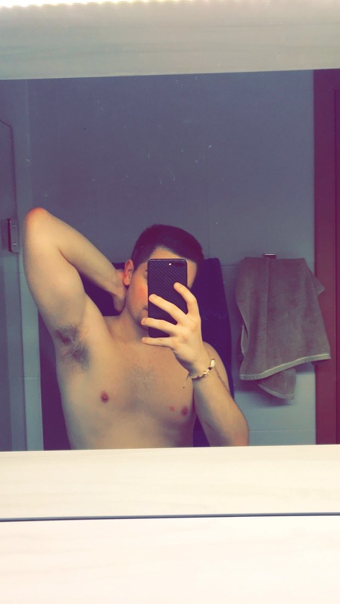 ES 🔞 cover image