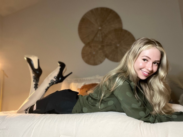 Blonde Amour99 cover image