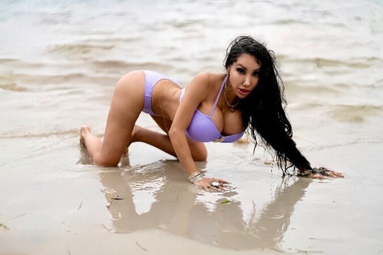 ANAKALIYAH Bimbo Goddess ✨ cover image