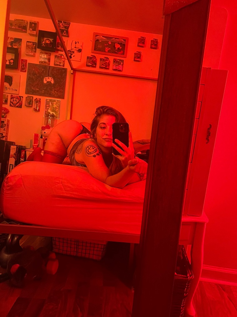 Madamsavag3 cover image