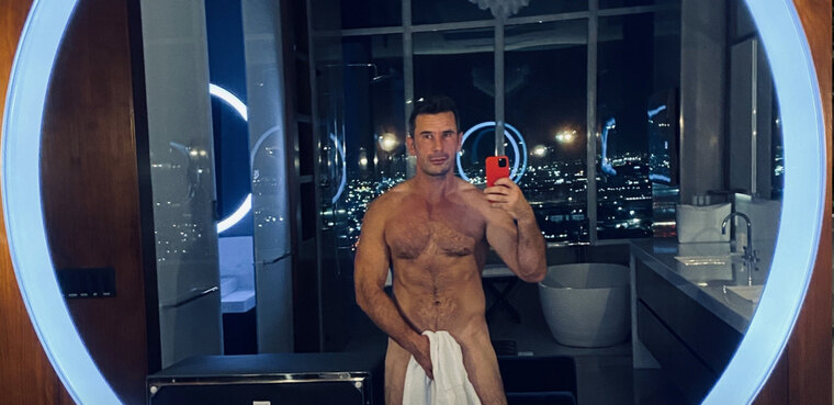 Manuel Ferrara cover image