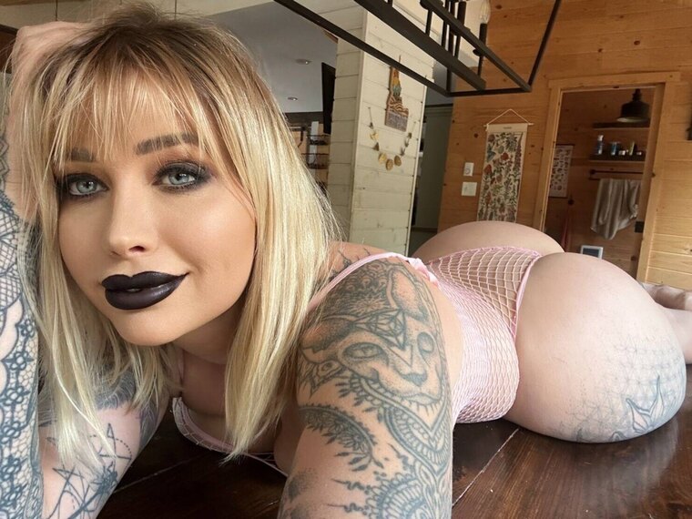 Vicky Aisha (#1 M!LF💦) cover image