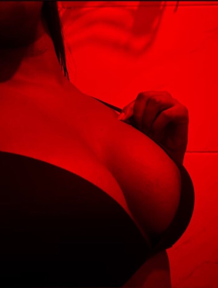BellaHotX cover image