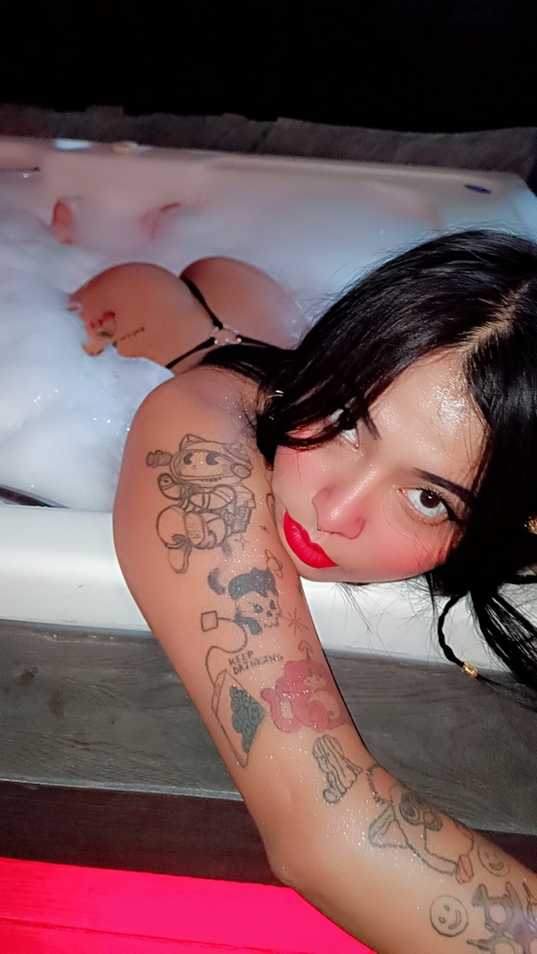 Cinthya Campos cover image