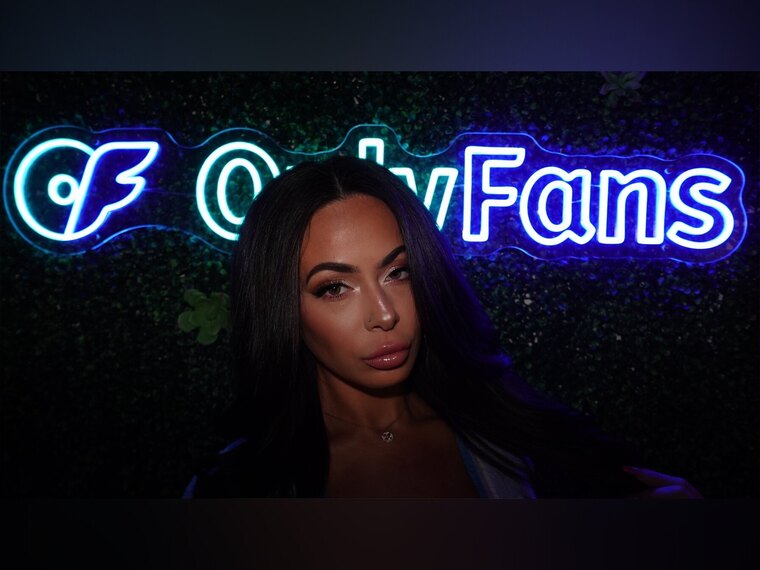 KiKi Klout cover image