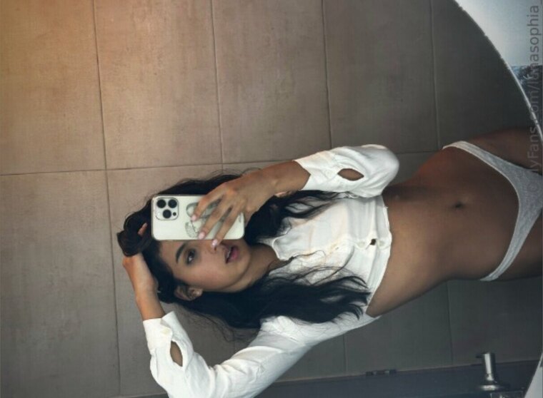 🟢 18y/o Luna Sophia 😇 cover image