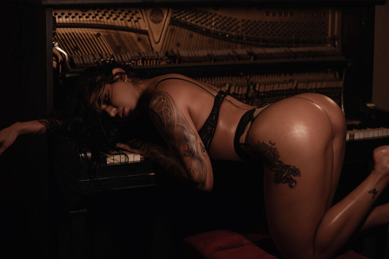 KinkyAlexa cover image